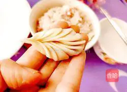 Illustration of how to make healthy persimmon and wheat ear-shaped dumplings 11