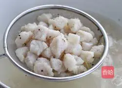 Illustration of how to make tomato and dragon fish soup 4