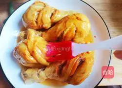 Salt Illustration of how to make baked chicken legs 11