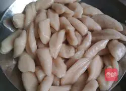 Illustration of how to make scissor noodles 8