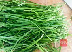 Illustration of how to make leek and egg dumplings 9