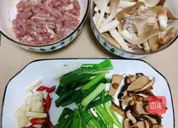Illustration of how to make stir-fried pork with oyster mushrooms 1