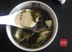 How to make seaweed and tofu soup Illustration 5