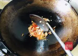 Illustration of making braised noodles 3