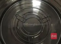 Illustration of how to make calcium supplement soup with wing bone rattle snail 8