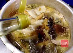 Illustration of how to make braised noodles in old Beijing 10