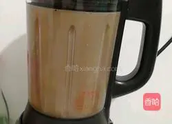 Illustration of how to make black sesame and walnut dew 4