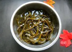 Illustration of how to make cold kelp shreds 6