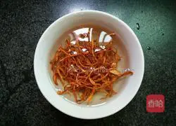 Cordyceps flower and wolfberry lean meat soup recipe 2