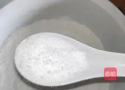 Illustration of how to make fried dough sticks 1