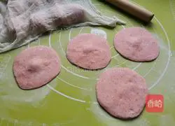 Illustration of how to make pork buns with wine grains 6
