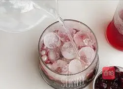 Illustration of how to make mulberry tea jelly and cranberry drink 7