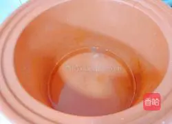 Illustration of how to make lettuce and chicken soup 6