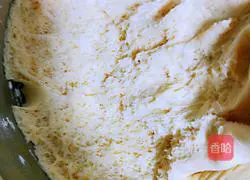 Illustration of how to make two-color flower rolls 10