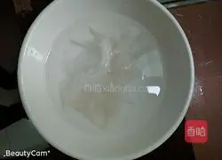 Illustration of how to make bird's nest stewed with red dates and papaya 4