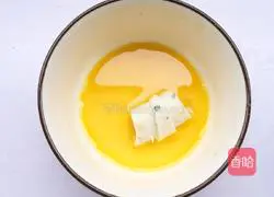 Illustration of how to make crispy sausage puff pastry rolls 7