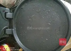 Illustration of how to make egg and ham pancakes 6