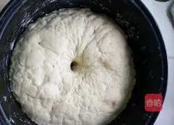 Illustration of how to make homemade lazy meat buns 5