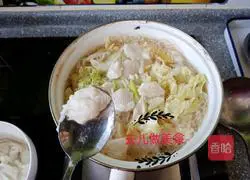 Illustration of how to make healthy snapper meatball soup in autumn 11