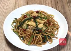 Illustration of how to make fried noodles with eggs 13