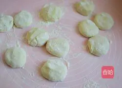 Illustration of how to make steamed buns stuffed with chives and eggs 7