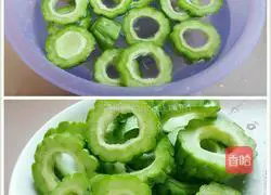 Bitter Melon Soybean Pork Ribs Soup Recipe Illustration 5