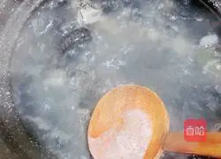 Illustration of how to make nourishing black-bone chicken and yam soup 7