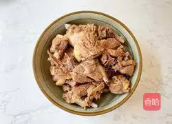 Illustration of how to make potato braised duck 4