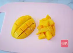 Illustration of how to make fruit cold brew tea 5