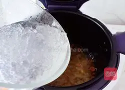 Illustration of how to make papaya, white fungus and nourishing soup 11