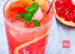 Illustration of how to make red pomelo lemon drink 6