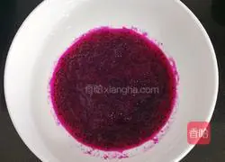 Illustration of how to make dragon fruit egg soft cake 2