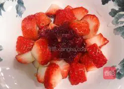  Strawberry, Rose Nectar and Tremella Soup Recipe Illustration 14