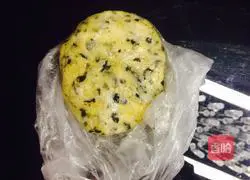 Illustration of how to make seaweed soda crackers 5