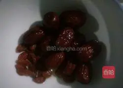 Illustration of how to make snow fungus soup 4