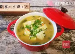 Illustration of how to make scallion-flavored shrimp skin and tofu soup 9