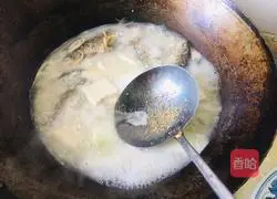 Winter Melon, Tofu and Crucian Carp Soup Recipe Illustration 6