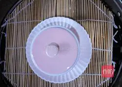 Illustration of how to make red dates, white fungus and lotus seed soup 6