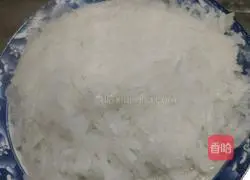 Illustration of how to make pork and radish buns 4