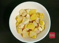 Illustration of how to make chestnut and double soy milk 4