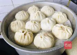 Illustration of how to make big meaty zucchini buns 10