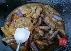 Illustration of how to cook hairtail with eggplant 10