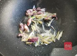 Illustration of how to make radish and ink bucket tofu soup 7