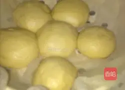 Illustration of how to make corn buns 9