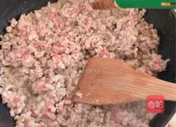 Illustration of how to make a bowl of fried sauce and fried noodles (Lantern Festival on the 15th day of the first lunar month) 3