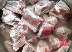 Illustration of how to make braised pork ribs soup 1