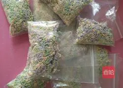 Illustration of how to make baby version of vegetable grain noodles 8