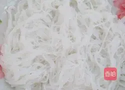 Illustration of how to make garlic vermicelli clams 7