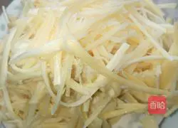Illustration of how to make Yanbian side dishes mixed with beef tendons 2