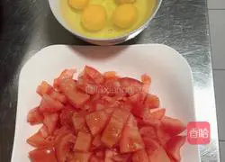 Illustration of tomato and egg noodles 1